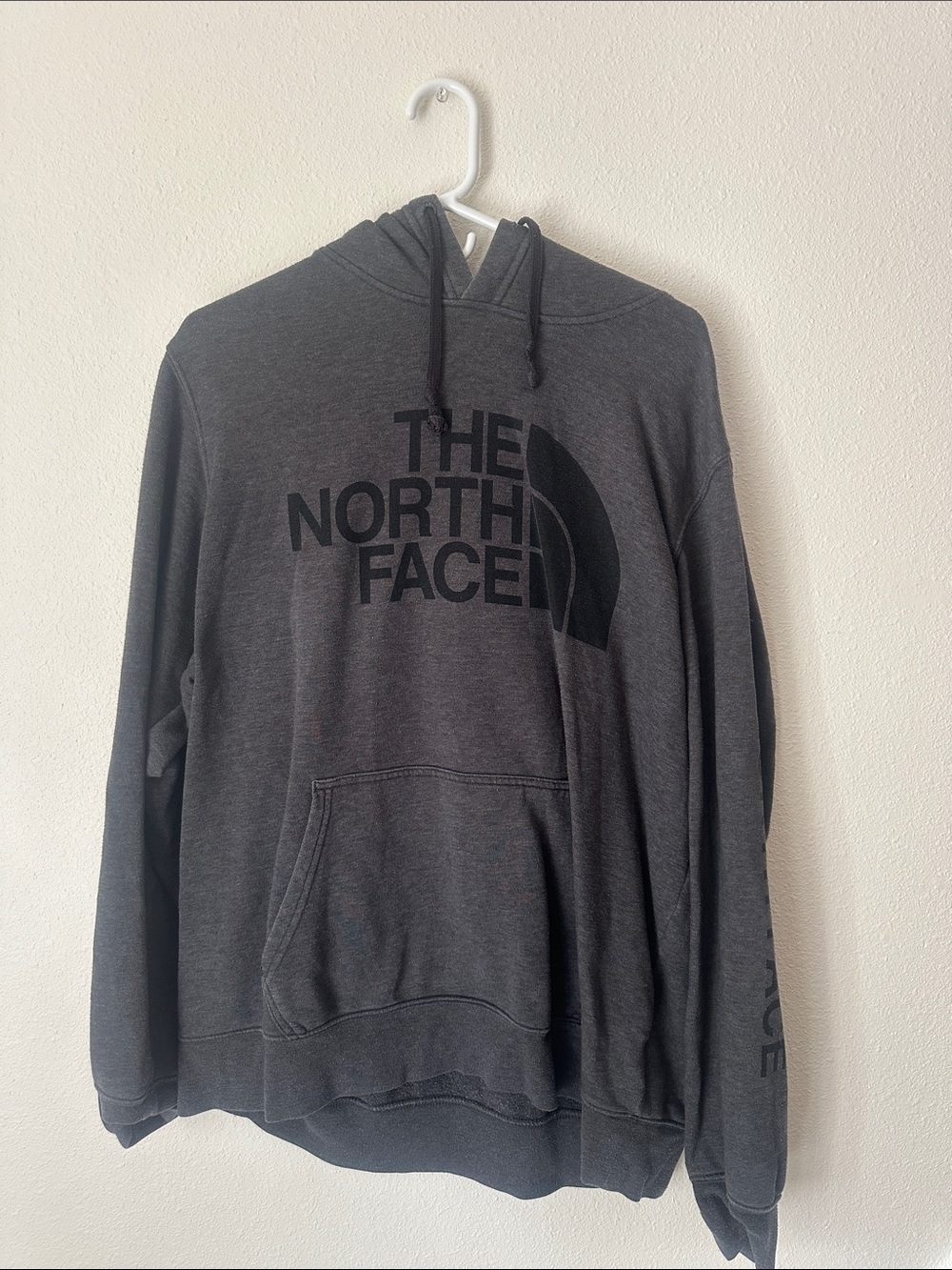The North Face Men's Dark Charcoal Gray Pullover Hoodie